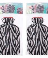 Rubberen 2x kruiken met zebra print hoes 2 liter